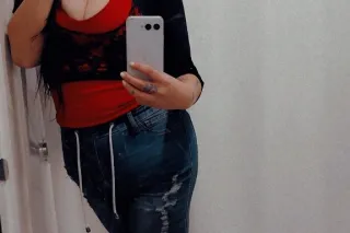 sexy submissive Saturday.. put a leash on me and make me beg - Image 9